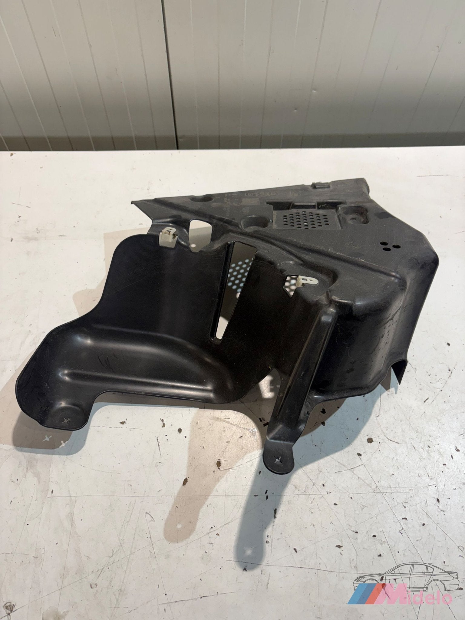 BMW 5 SERIE (G60) AFDEKPLAAT RECHTS 5175191823-10, -, Utilisé, -, Enlèvement ou Envoi