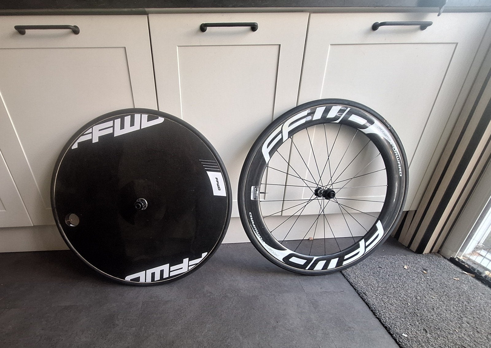 FFWD Tijdritwielset: dicht achterwiel en 60 mm voorwiel disc, Ophalen of Verzenden, Wiel