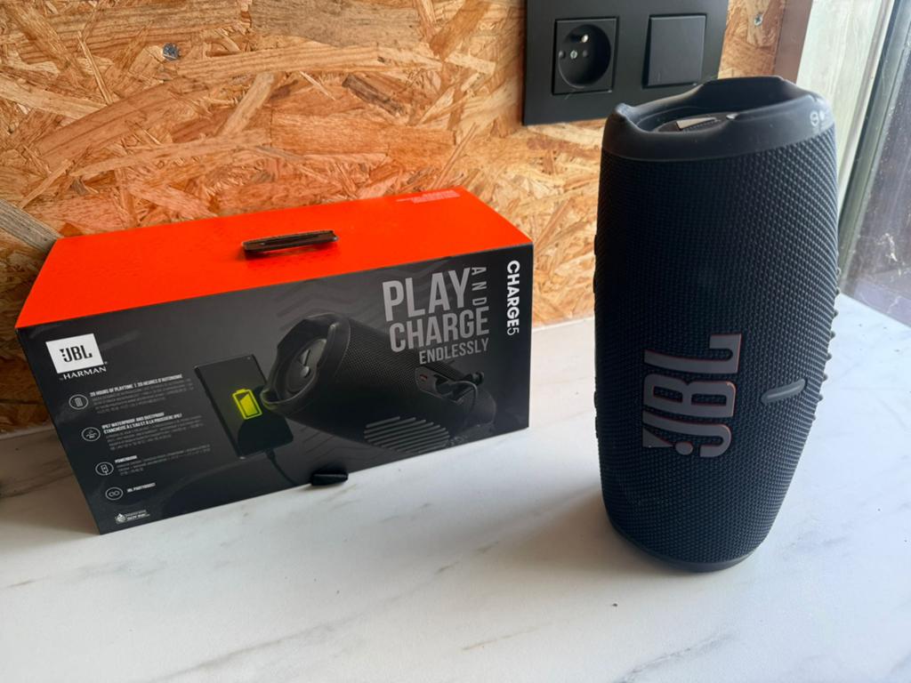Speaker JBL charge 5 met ingebouwde powerbank, Ophalen, Zo goed als nieuw, JBL