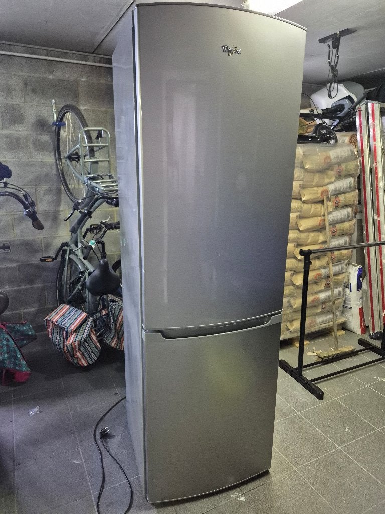 Whirlpool koelkast met diepvries - goede staat, kleine prijs, Ophalen