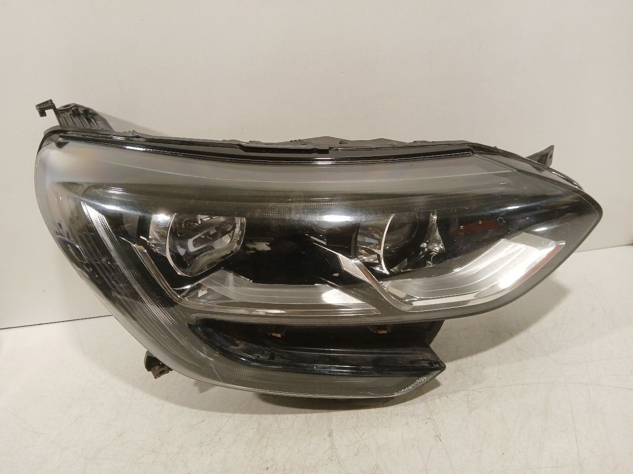 Koplamp rechts Renault Mégane, Auto-onderdelen, Onderdelen@venauto.nl, Van der Ven Autorecycling B.V., Gebruikt, Ettenseweg 76, 4706 PB Roosendaal, The Netherlands