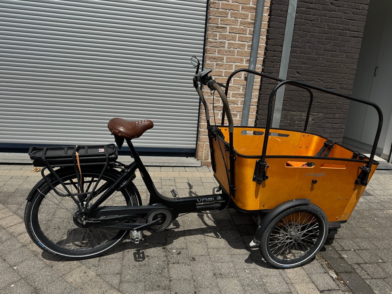 Vogue Carry 3 Bakfiets 2 Batterijen + Nieuwe banden & remmen, 4 kinderen of meer, Gebruikt, Elektrisch, Schijfrem