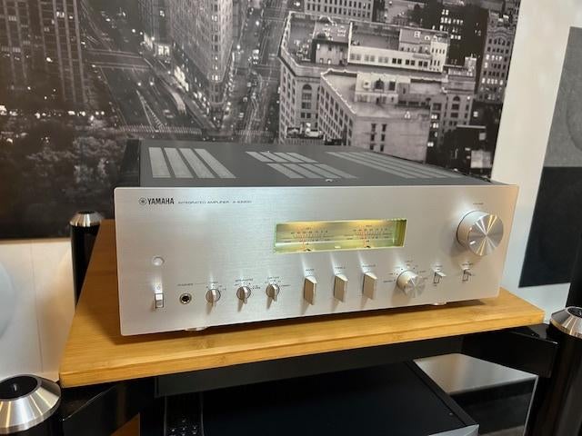 YAMAHA AS-2200 Nieuw zwart of zilver, Ophalen of Verzenden, 60 tot 120 watt, Stereo, Nieuw