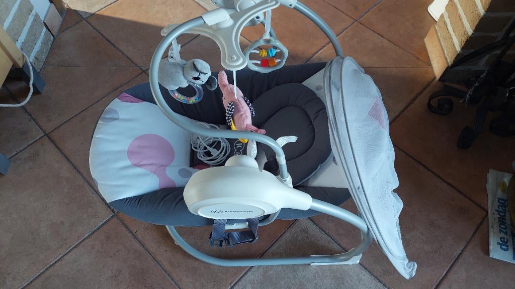 babyswing kinderkraft, Kinderen en Baby's, Ophalen, Nieuw, Kraamcadeau