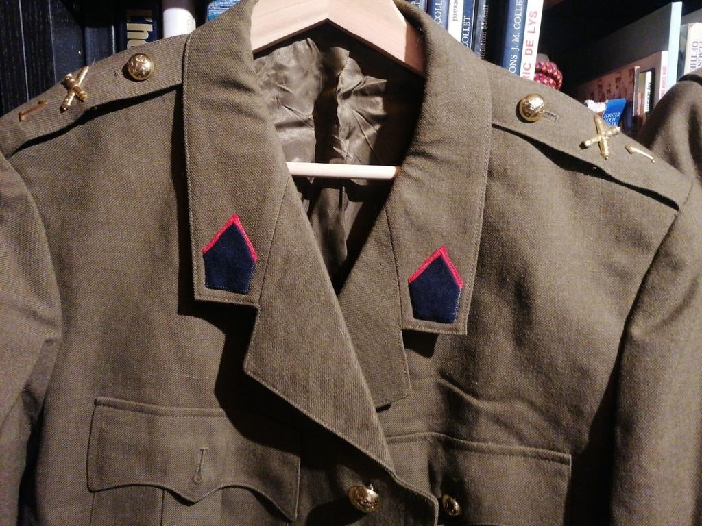 Service dress armée belge. Artillerie. Num 2, Enlèvement ou Envoi