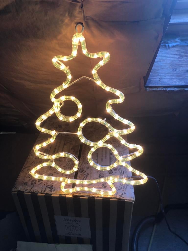 Sapin tube lumineux, Enlèvement, Utilisé