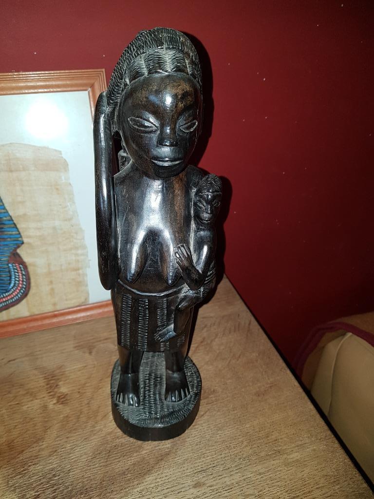 Statue africaine, femme avec un enfant sous le bras, Antiquités & Art, Enlèvement ou Envoi