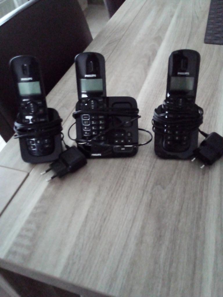 Philips draadloos telefoonset, Telecommunicatie, Ophalen of Verzenden, Nieuw, 3 handsets