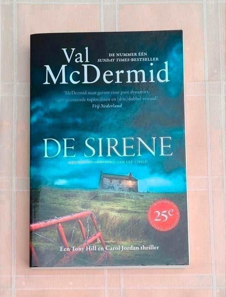 Boek "De Sirene" (thriller), Val McDermid, Boeken, Ophalen of Verzenden, Zo goed als nieuw, Val McDermid
