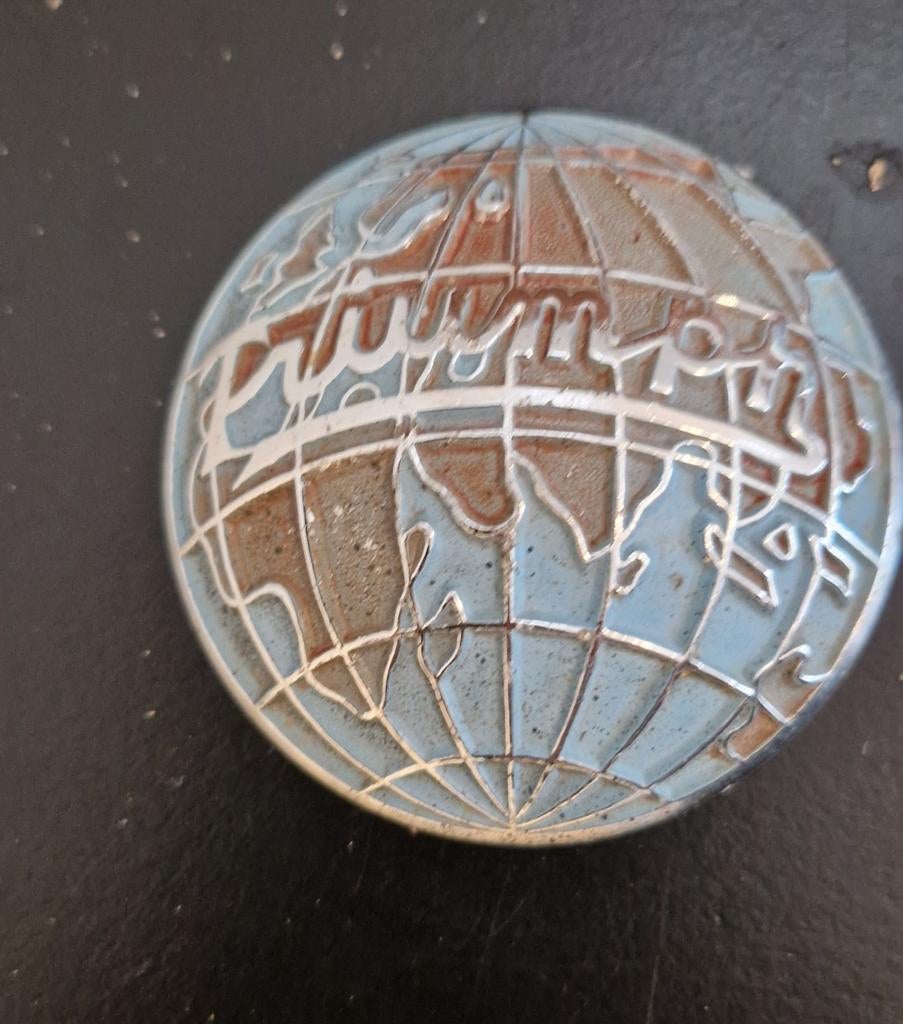 Triumph hub cap globe., Ophalen of Verzenden