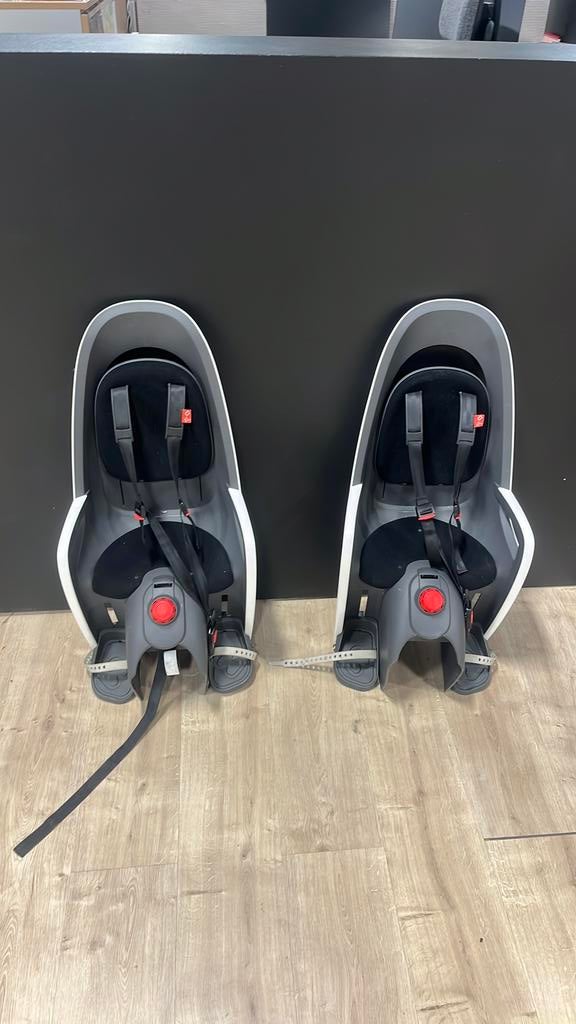 Hamax as kinderstoel voor fiets 2 stuks  (of  €17per stuk), Achterzitje, Voetsteuntjes, Nieuw, Hamax