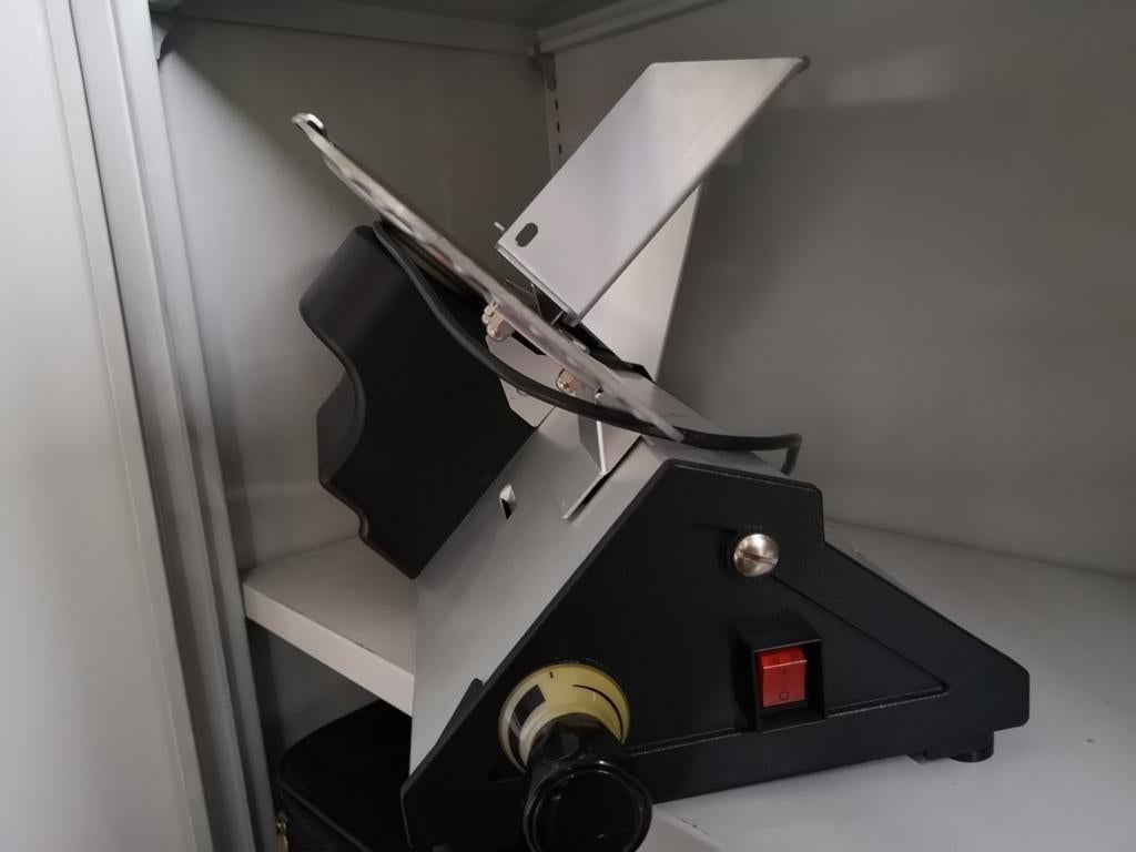 Machine à découper le pain, Enlèvement, Comme neuf