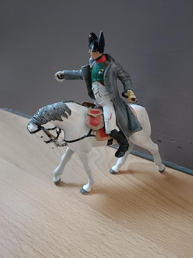 Figurines Papo Napoléon et son cheval, Enlèvement ou Envoi