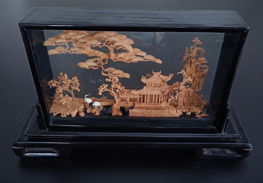 Diorama asiatique en liège., Enlèvement ou Envoi