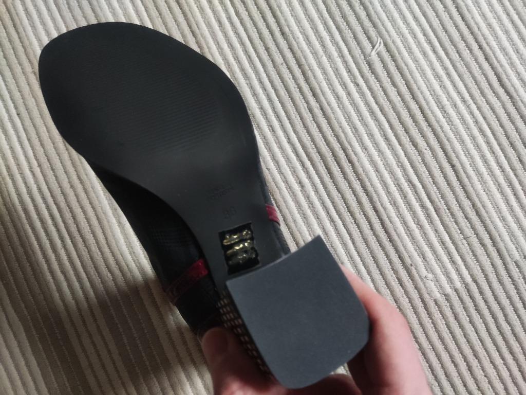 Chaussures à talon, Ophalen, Nieuw