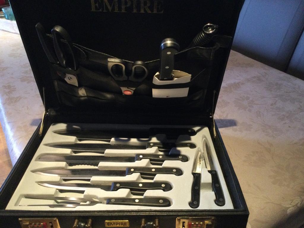 Empire messenkoffer ( 12 stuks ) in koffer, Huis en Inrichting, Ophalen
