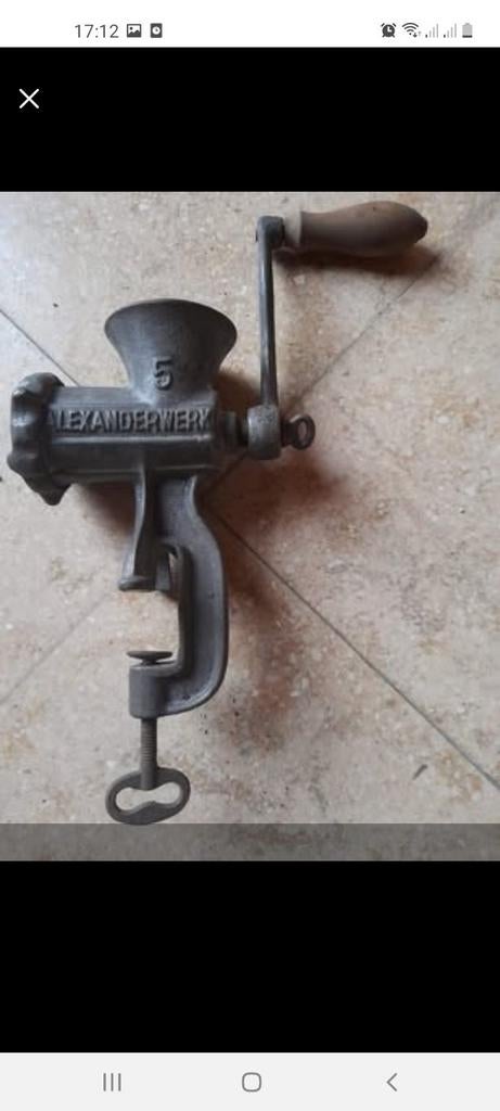 Ancien hachoir à viande, Enlèvement ou Envoi