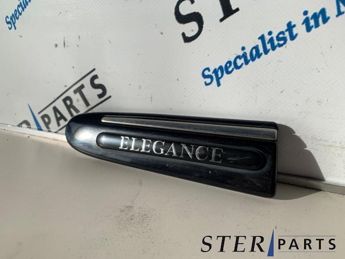 Bande décorative d'un Mercedes E-Klasse, Enlèvement ou Envoi, 3 mois de garantie, Utilisé, Mercedes-Benz