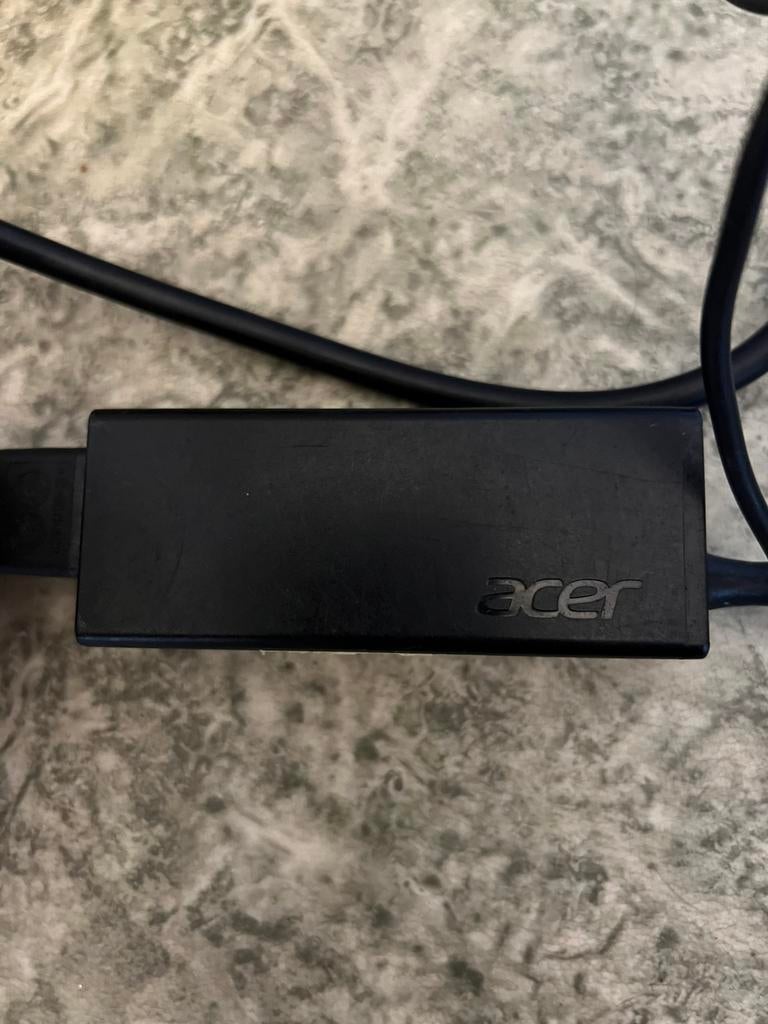 Acer laptop oplader, Computers en Software, Ophalen of Verzenden, Zo goed als nieuw