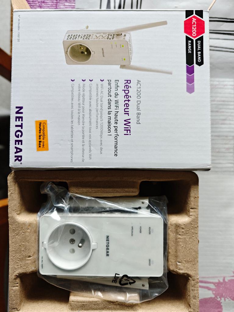 Netgear WiFi-repeater, Computers en Software, WiFi-versterkers, Ophalen, Zo goed als nieuw, Netgear