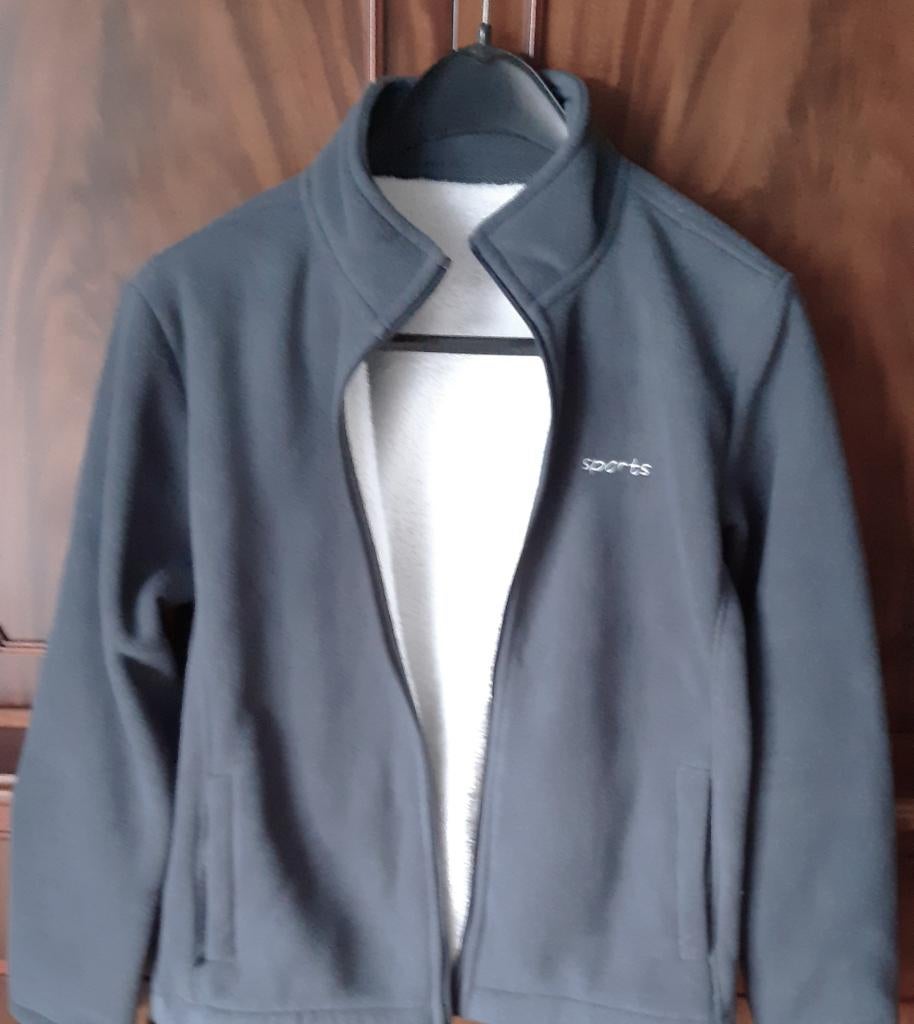 Veste polaire bien chaude, Enlèvement ou Envoi, Neuf, Taille 38/40 (M), Gris
