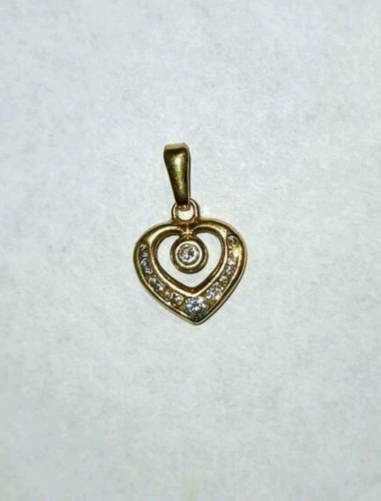 Pendentif en or 18 carats en forme de cœur avec 11 diamants, Bijoux, Sacs & Beauté, Enlèvement ou Envoi, Comme neuf