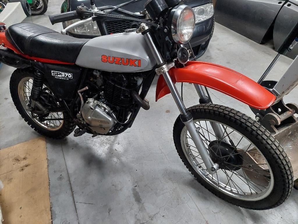 suzuki sp 370, Motoren, 370 cc, Enduro, 1 cilinder, 12 t/m 35 kW