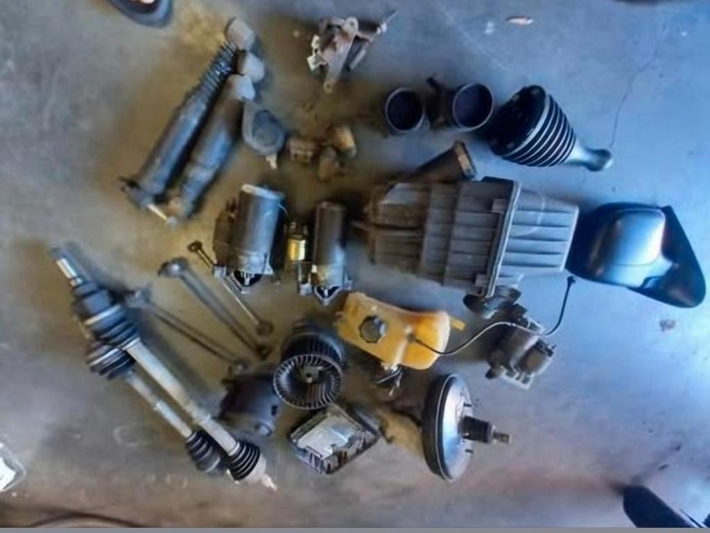 Berlingo 1.9d en C3 1.4 hdi onderdelen, Ophalen