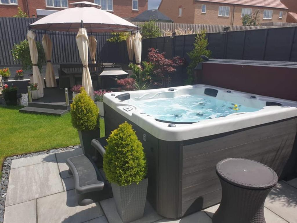 Visitez jacuzzi magasin 0485838887promo  Rebais  j 40%, Enlèvement ou Envoi, Neuf