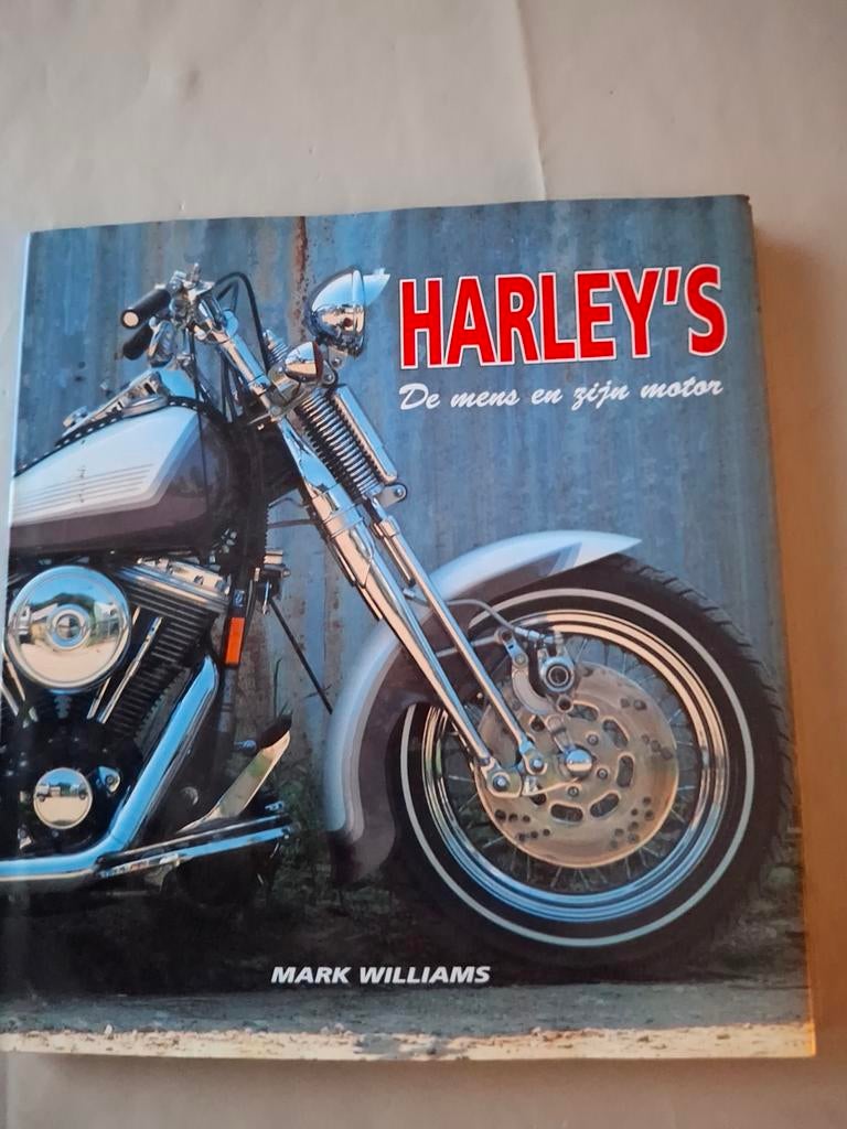 Wirt Williams - Harley's de mens en zyn motor, Ophalen of Verzenden, Wirt Williams