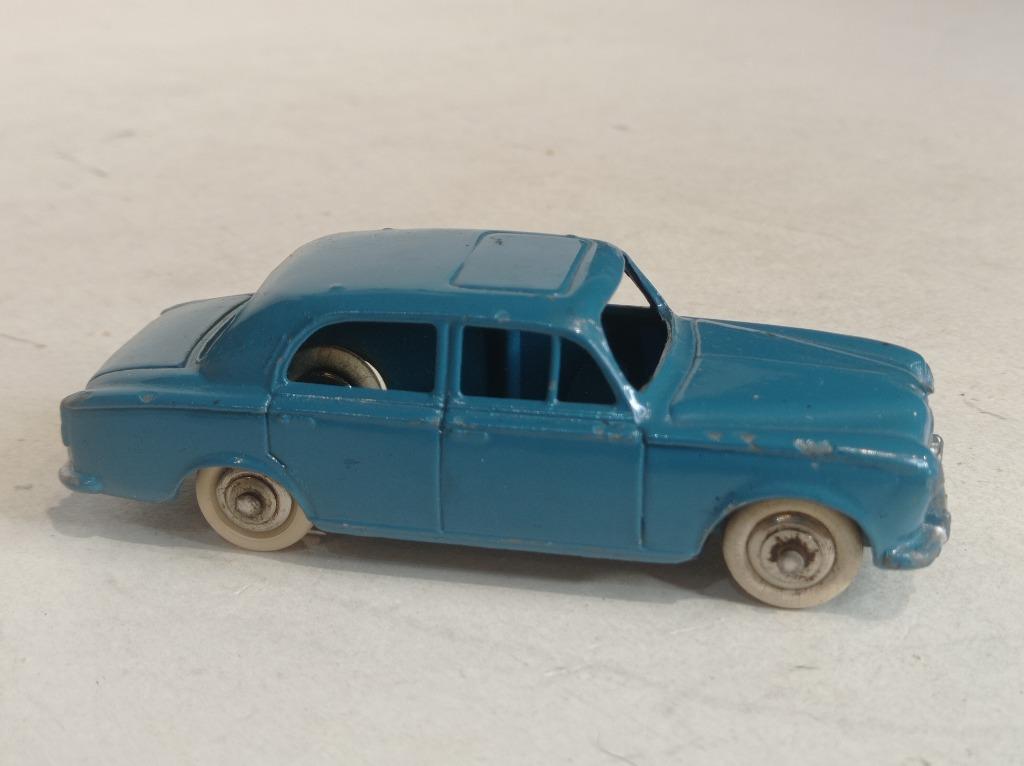 DINKY  FRANCE PEUGEOT 403 REF 24B -, Enlèvement ou Envoi, Utilisé, Voiture, Dinky Toys