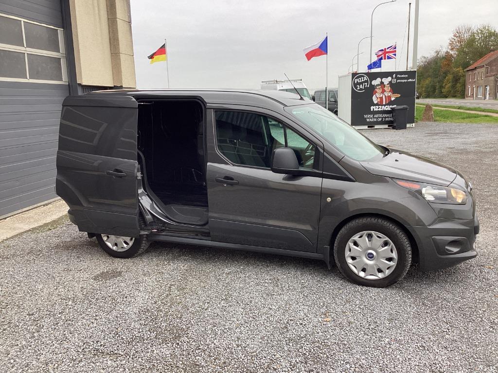 ford connect trend 100pk 2019 3plaatsen airco 9950e, Auto's, Bestelwagens en Lichte vracht, Voorwielaandrijving, Stof, 4 cilinders