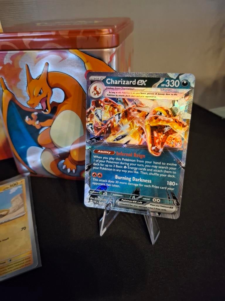 Charizard set met map en vele extra's, Ophalen of Verzenden, Zo goed als nieuw