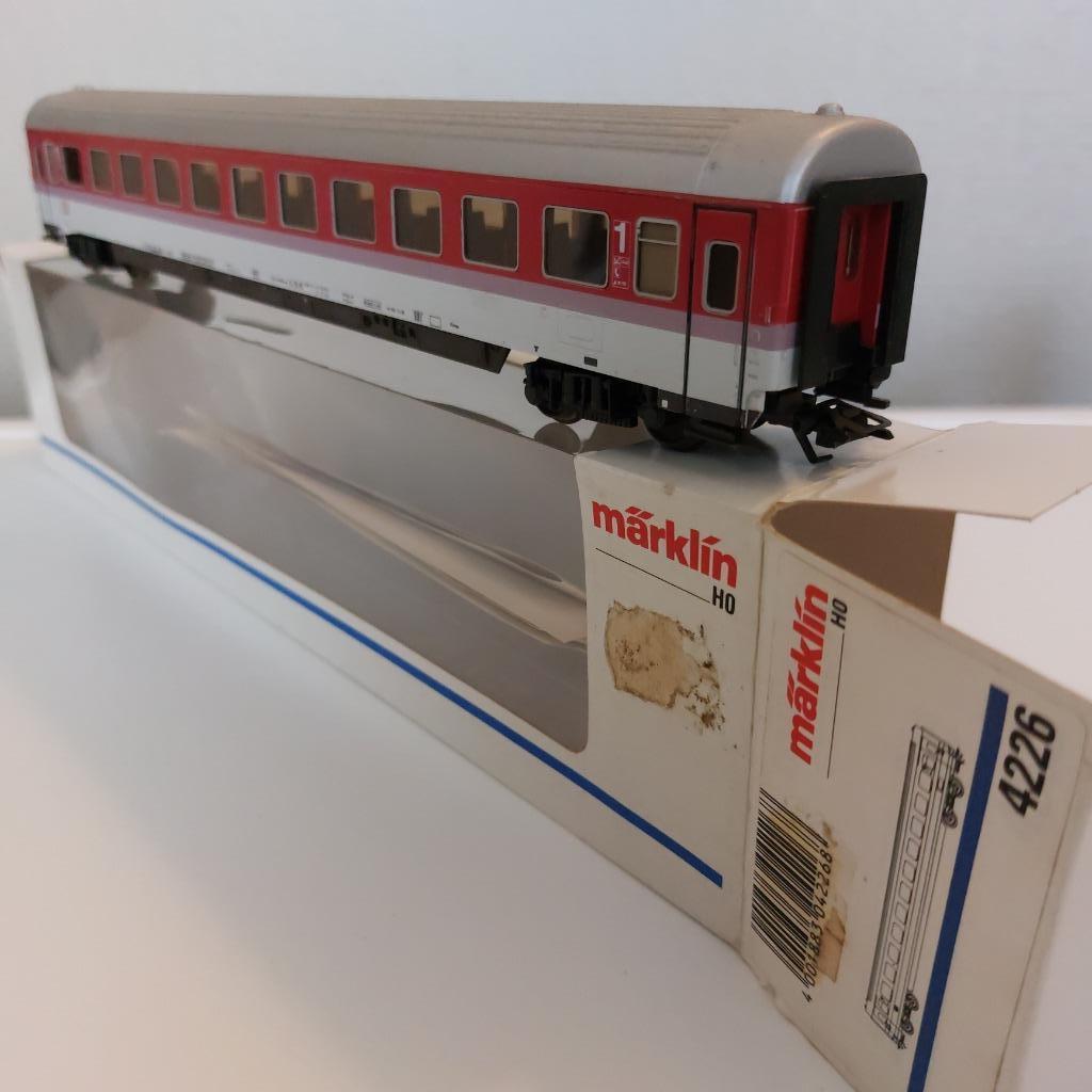4226 Marklin HO - Transport express interurbain (E2500326), Jg01618@telenet.be, Analogique, Enlèvement ou Envoi, Marklin