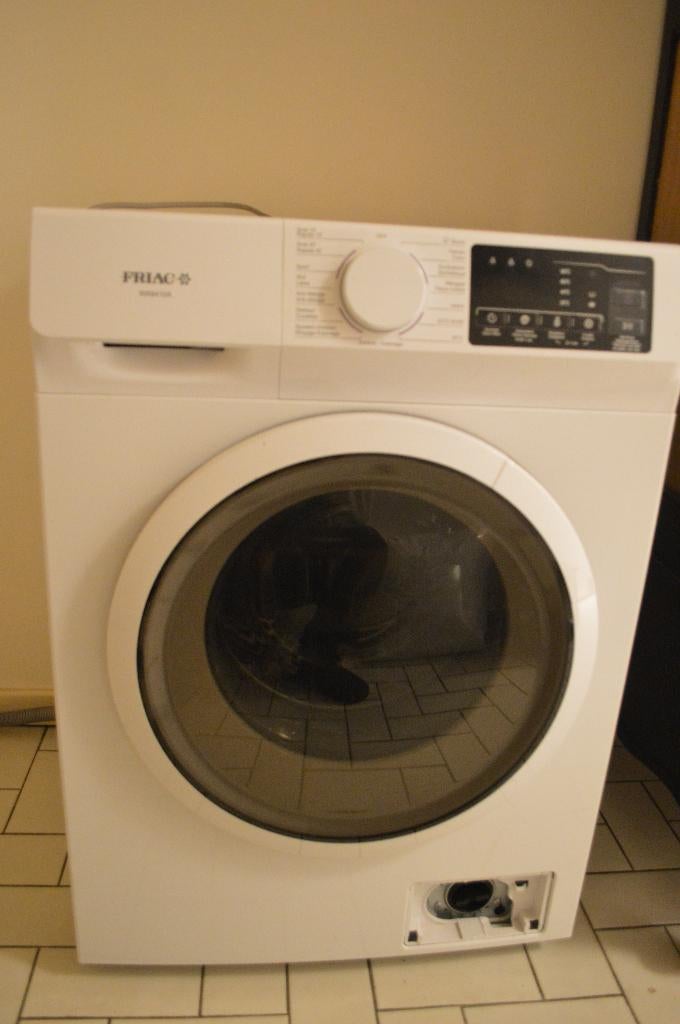 lave linge de marque Friac, Electroménager, 1200 à 1600 tours, 85 à 90 cm, Programme lavage à la main, Comme neuf
