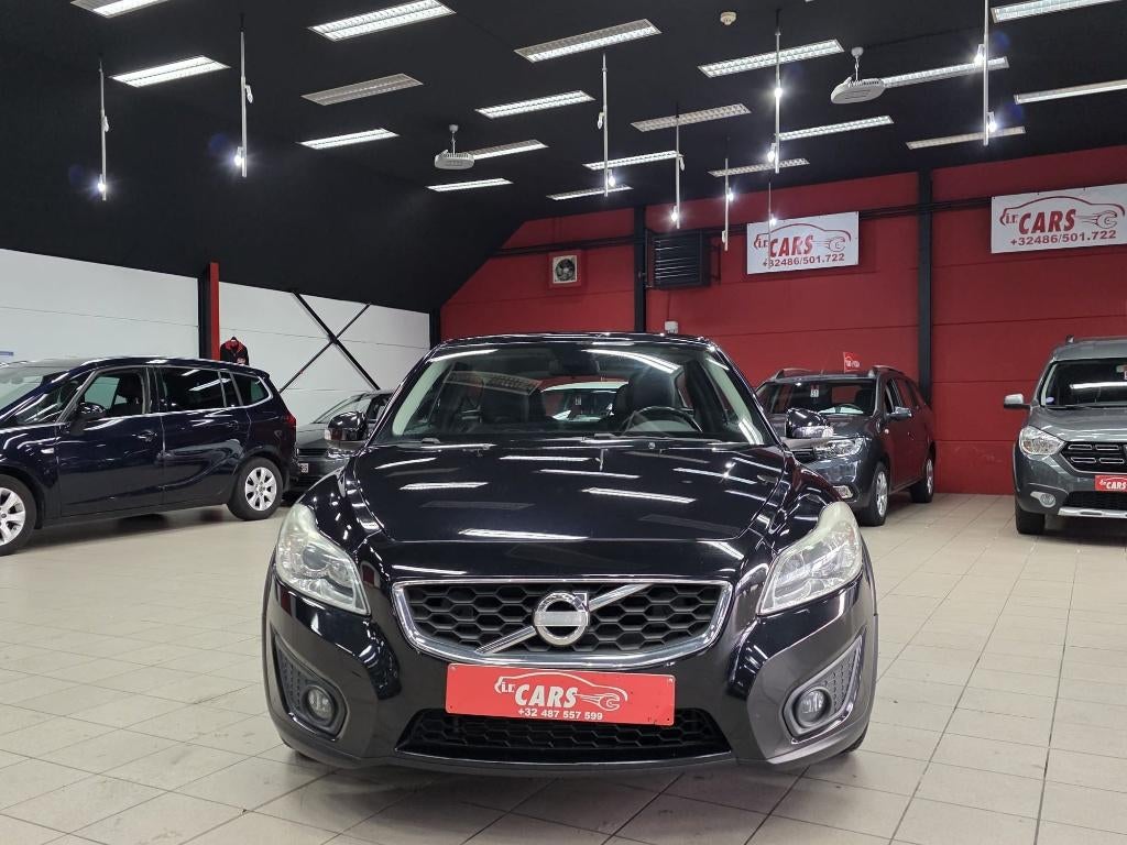 **VOLVO C30*ESSENCE*CLIMATISATION*118000 KMS*1. PROPRIÉTAIRE, Autos, 167 g/km, Euro 5, Achat, Entreprise