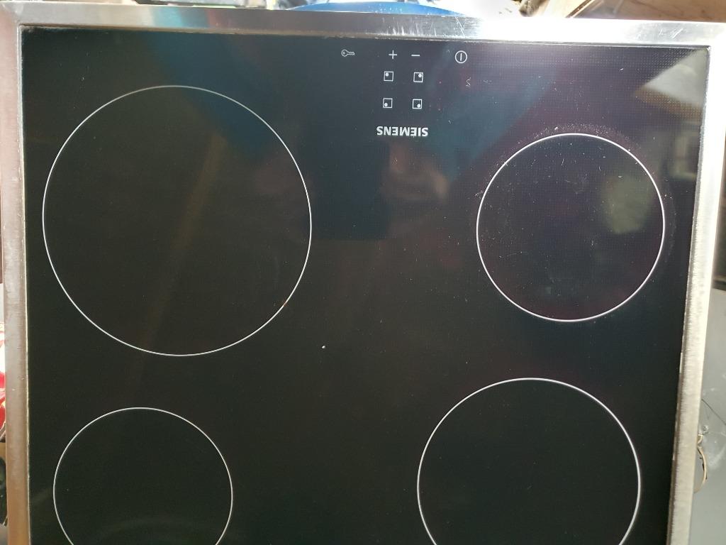 Taque ceramique autonome Siemens, Electroménager, 4 zones de cuisson, Encastré, Enlèvement, Utilisé