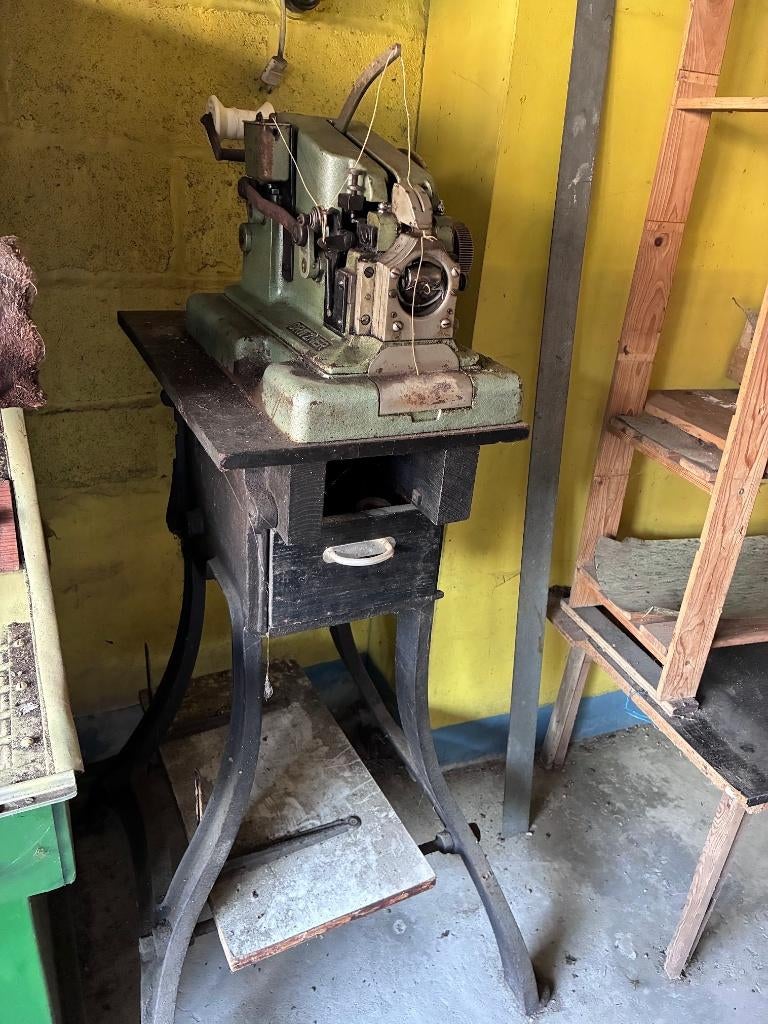 2 machines à coudre pour cordonnier, Enlèvement, Utilisé, Machine à coudre, Industrie