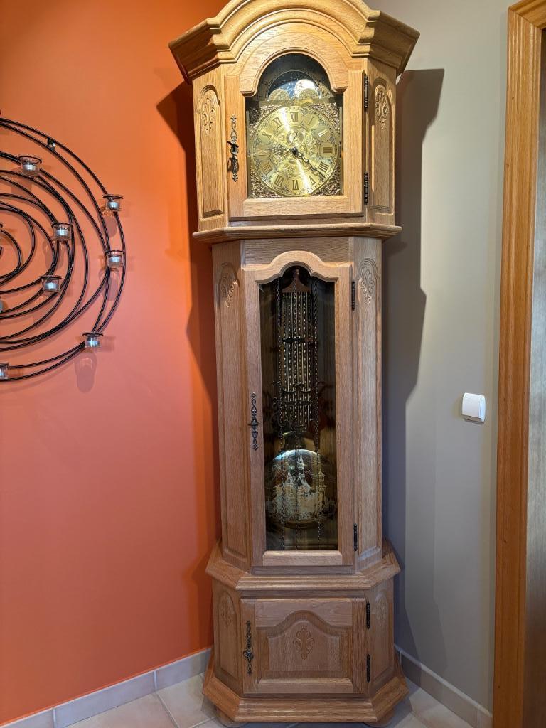 Horloge de parquet, Enlèvement