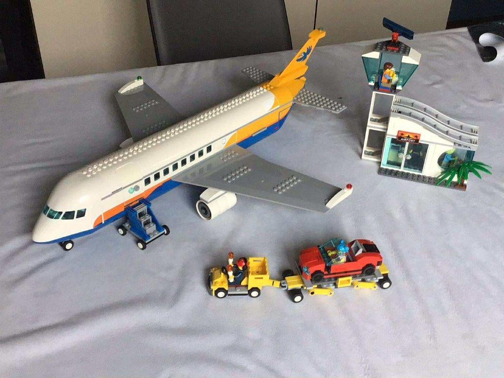 Lego City 60262 Avion de passagers avec terminal, City, Lego, Ensemble complet, Comme neuf