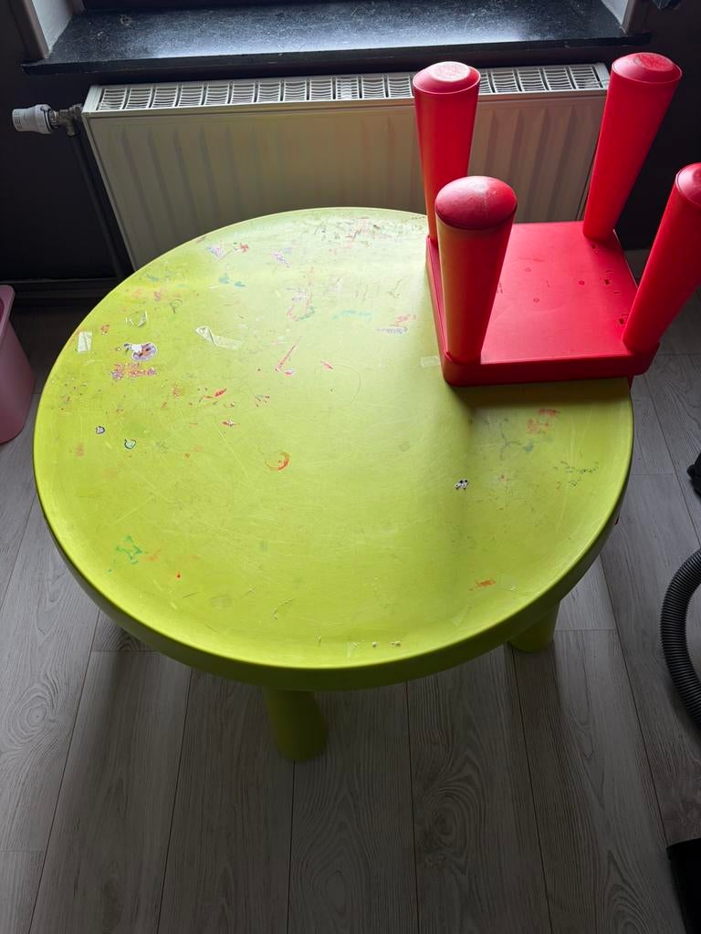 À donner table et chaises, Enlèvement, Utilisé, Table