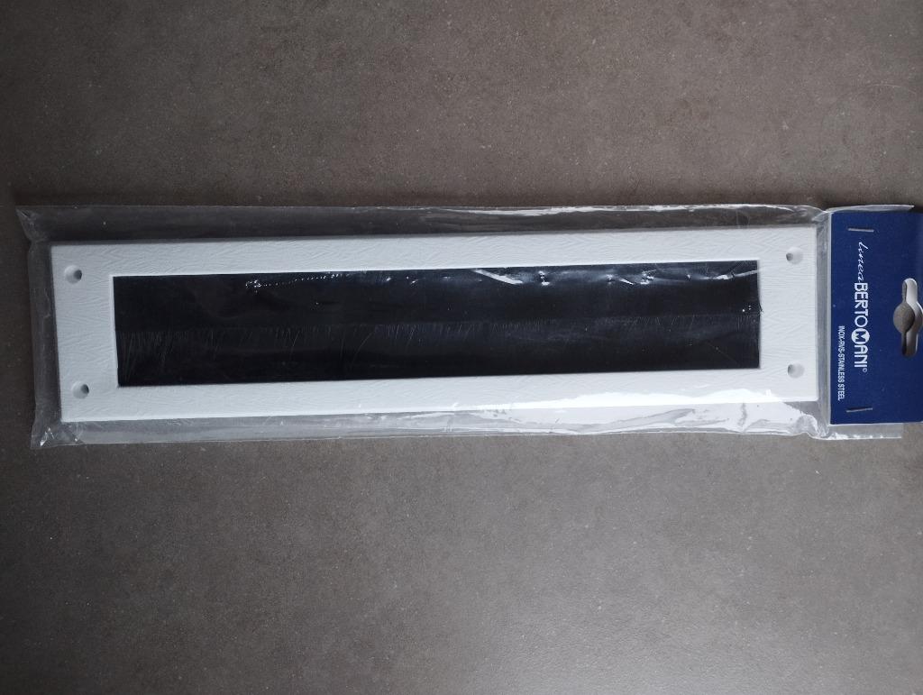 Nieuwe brievenbusklep met tochtafsluiter, Ophalen, Nieuw, Overige materialen, Brievenbusklep