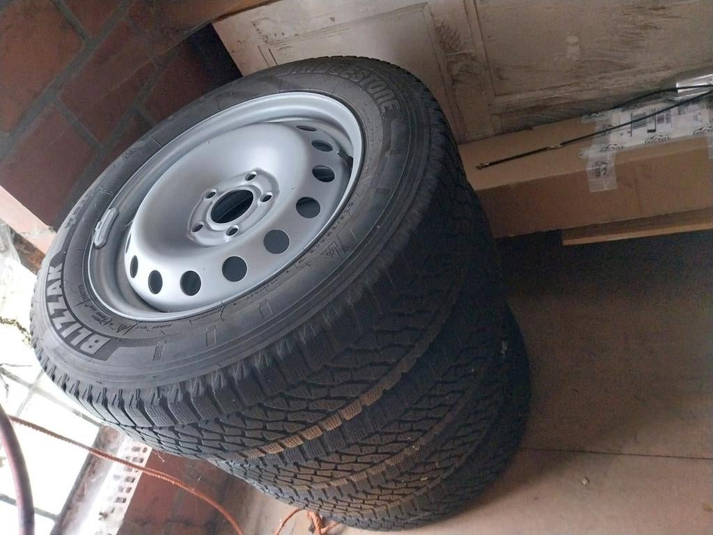 Winterbanden met velg voor camionnet, gegevens zie foto, Ophalen, Gebruikt