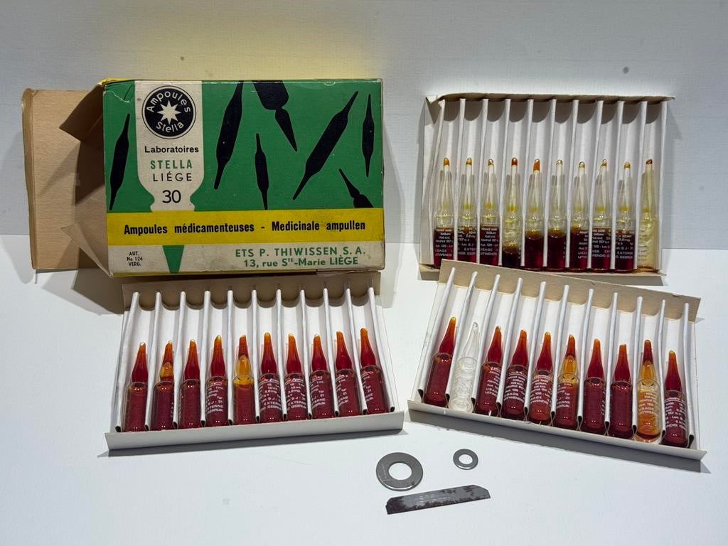 Ampoules médicinales vintage des Laboratoires Stella Liège, Enlèvement ou Envoi, Soins personnels