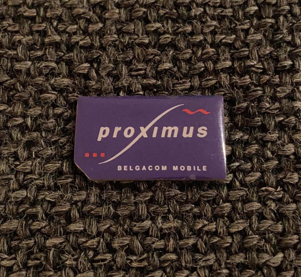 PIN - PROXIMUS - BELGACOM MOBILE, Verzamelen, Verzenden, Gebruikt, Overige onderwerpen, Speldje of Pin