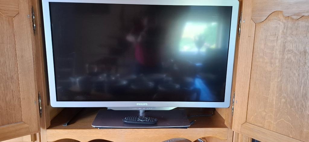 TV lcd Ambilight Philips + gratis DVD speler, Audio, Tv en Foto, Televisies, Gebruikt, LCD, 80 tot 100 cm, Philips, Ophalen