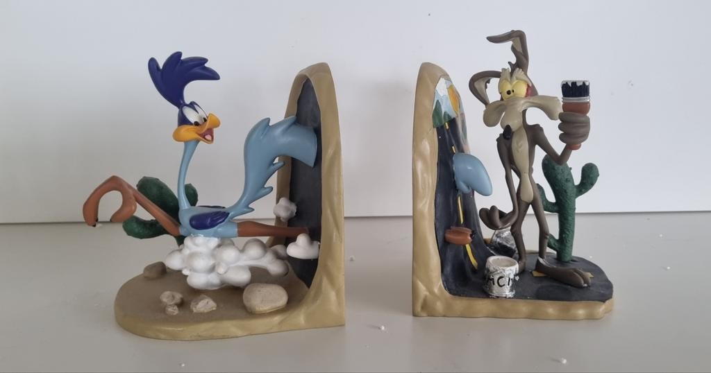 Coyote- en piepfiguren, Ophalen