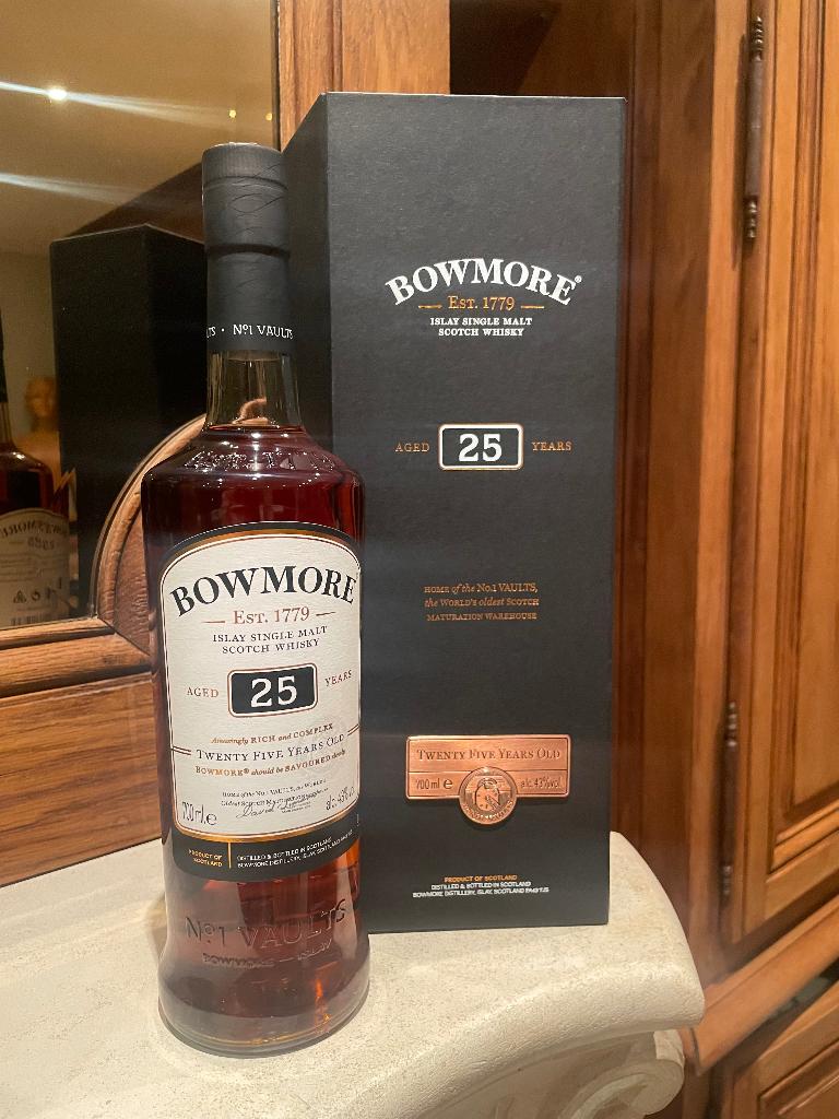 Whiskey Bowmore single malt 25 jaar oud, Ophalen, Nieuw, Vol