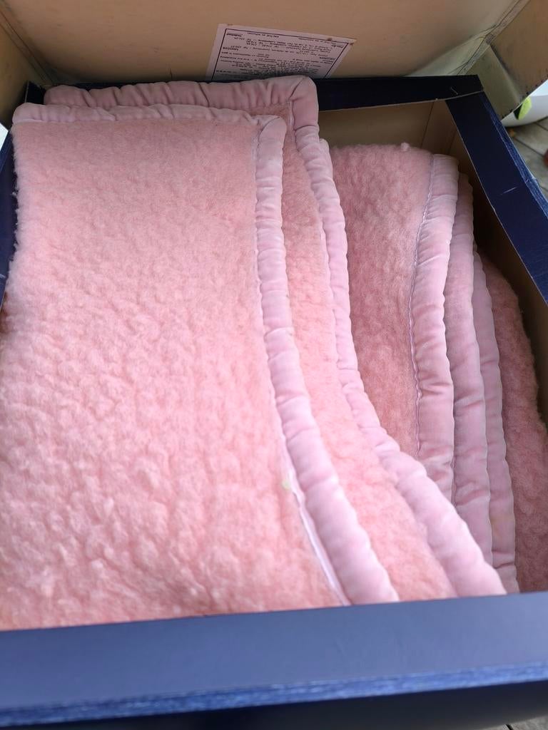 Solemio Deken - rose, Huis en Inrichting, Slaapkamer | Matrassen en Bedbodems, Ophalen, Zo goed als nieuw