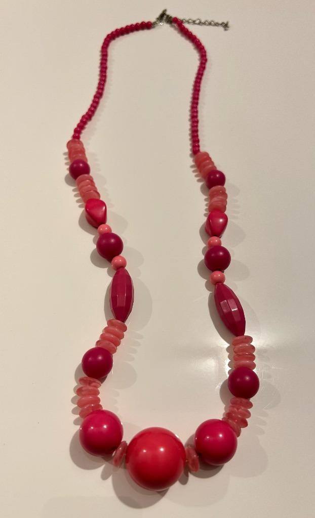 Fuchsia halsketting met roze kralen, Bijoux, Sacs & Beauté, Colliers, Enlèvement ou Envoi, Comme neuf, Rose, Synthétique